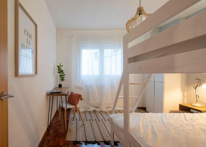 Elegantes Colores En El Puerto By